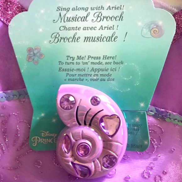 Disney Store Ariel Costume Dress Singing Little Mermaid Songs size 5/6 and Wig - Picture 13 of 15